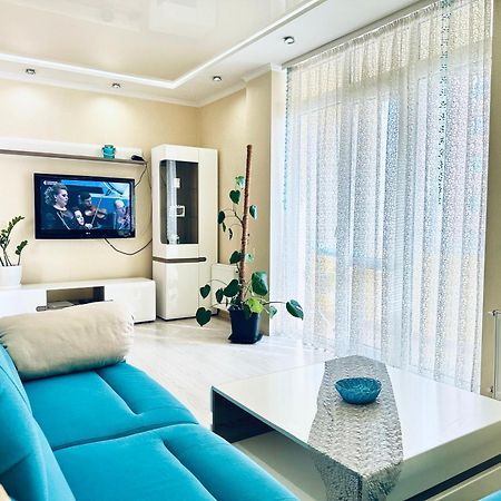 Apartments With A Coffee Machine In The City Center, Near A Park And Zlata Plaza Rivne Exteriér fotografie