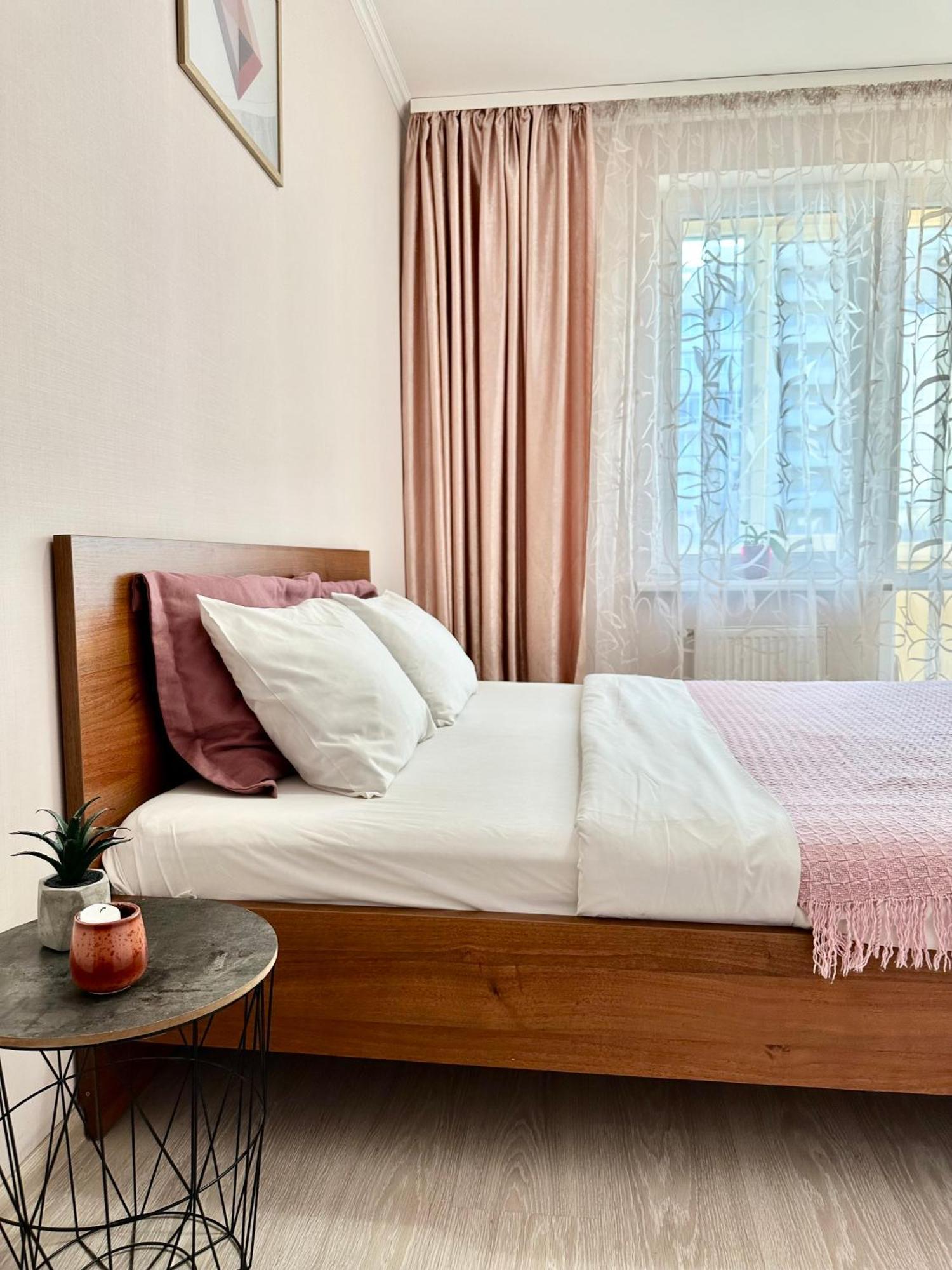 Apartments With A Coffee Machine In The City Center, Near A Park And Zlata Plaza Rivne Exteriér fotografie